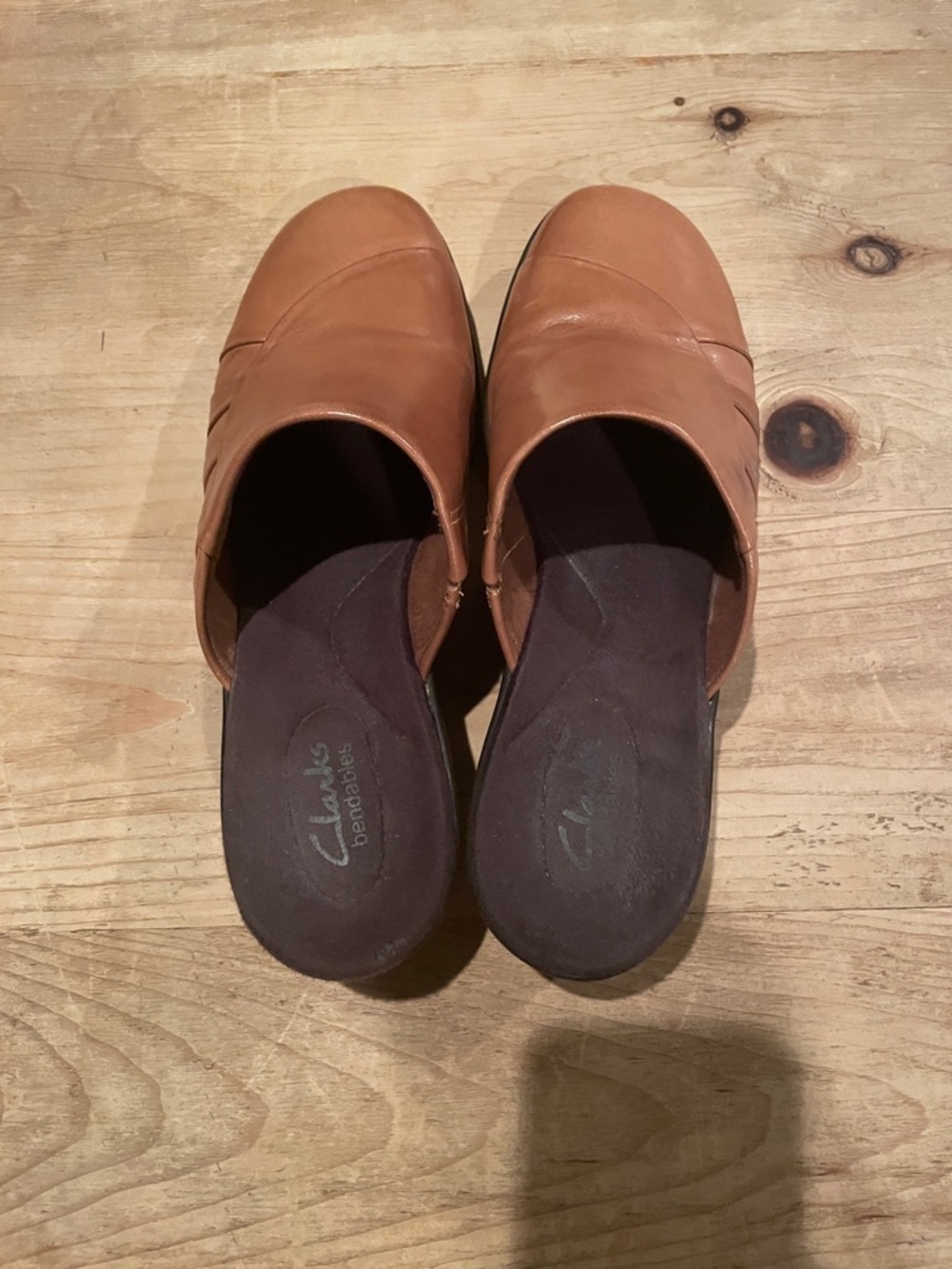 Clarks Camel Leather Mules Clogs Slip On Comfy Business Casual Career 8.5 - Picture 11 of 14